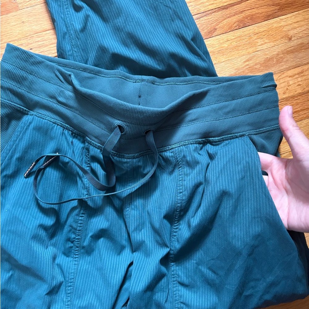 Lululemon Dance Studio Mid-Rise Jogger *Full Length - Picture 4 of 5